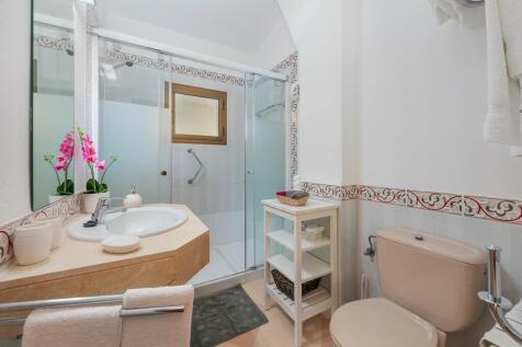 Bathroom New (1)