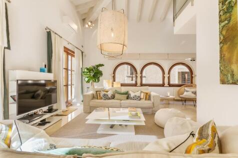 Living (4)