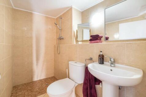 Bathroom (3)