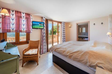 Bedroom (2)