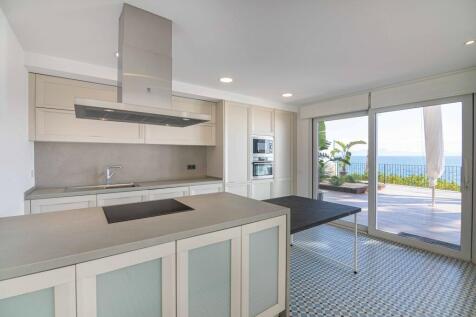 Kitchen (2)