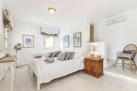 Bedroom (2)