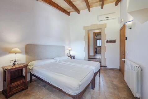 Bedroom (2)