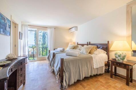 Bedroom (4)