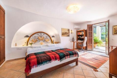 Bedroom (1)