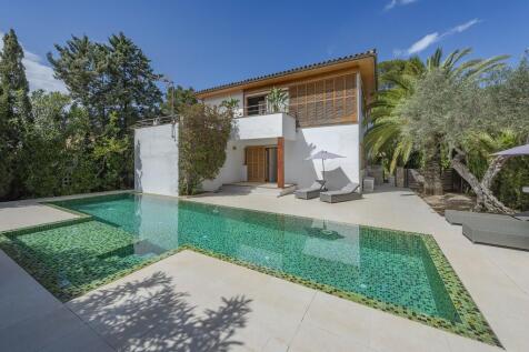Exterior and Pool