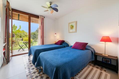 Bedroom (1)