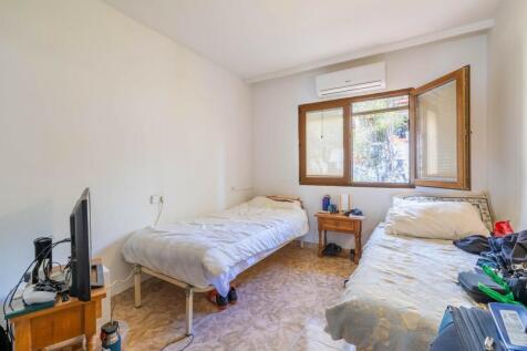 Bedroom (1)