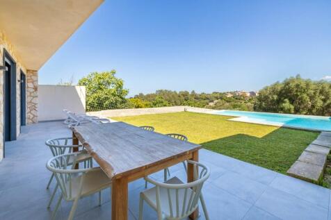 Covered Terrace
