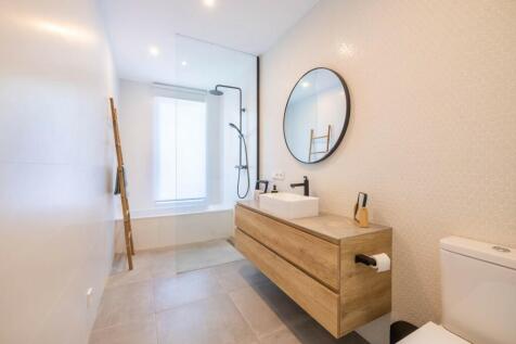 Bathroom (3)