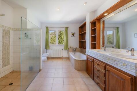 Bathroom (2)