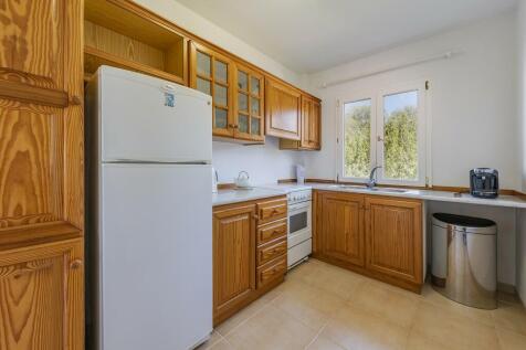 Kitchen (2)