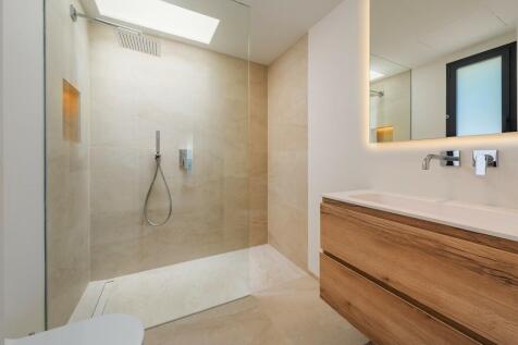 Bathroom (3)