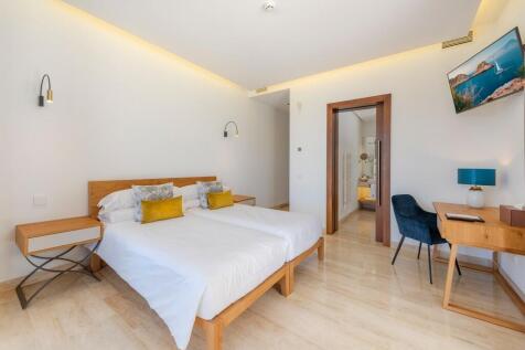 Bedroom (5)