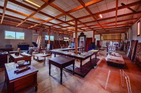 Interior (4)