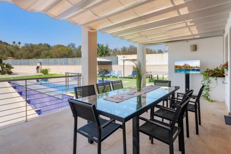 Covered Terrace