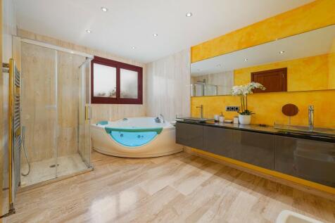 Bathroom (3)