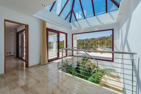 Hall Atrium (1)