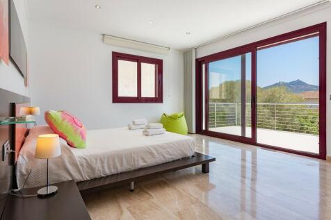 Bedroom (2)