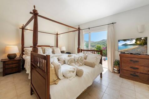 Bedroom (2)