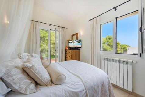 Bedroom (1)