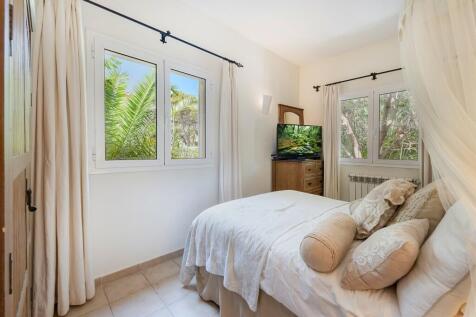 Bedroom (3)