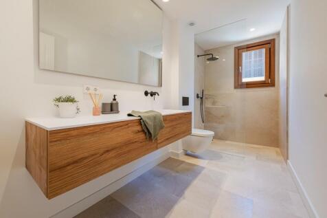 Bathroom (3)