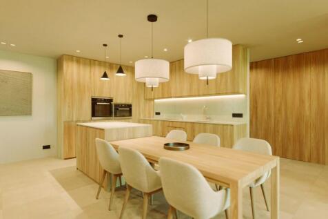 Dining (2)