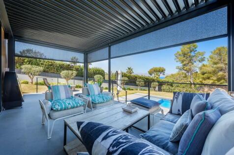 Covered Terrace