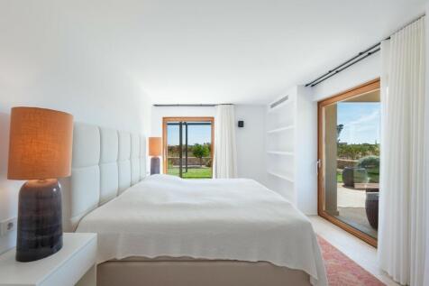 Bedroom (2)