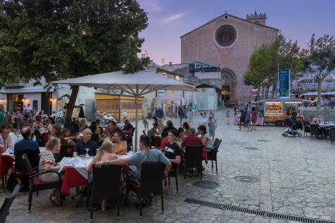 Pollensa Square