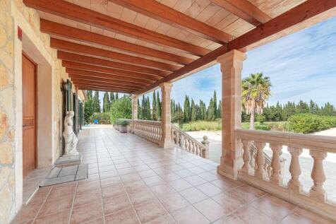 Covered terrace