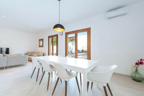 Dining (2)