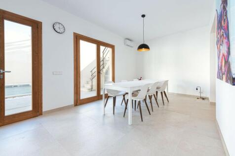 Dining (3)