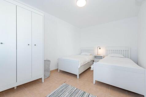 Bedroom (2)