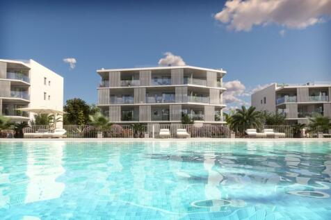 Poool and Exterior 1