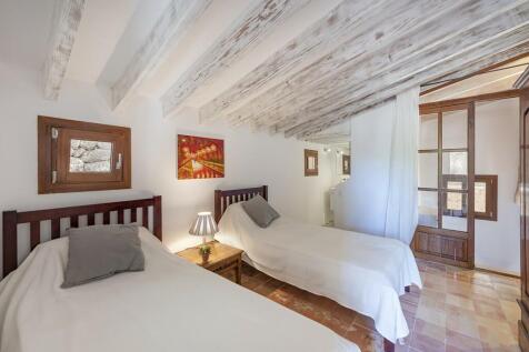 Bedroom4