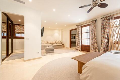 Master Suite (2)