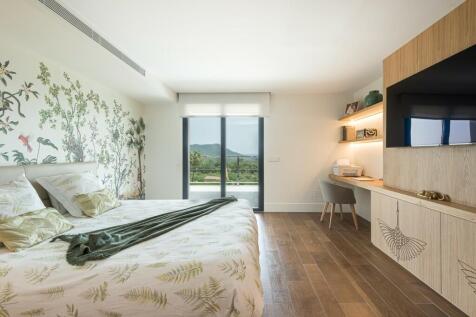 Bedroom (1)
