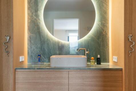 Bathroom (1)
