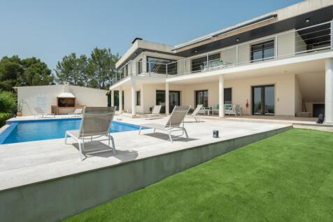 Exterior and Pool (3