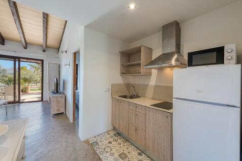 Apartment 1 (3)