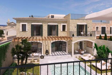 Exterior and Pool