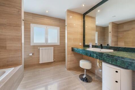 Bathroom (1)