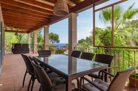 Covered Terrace