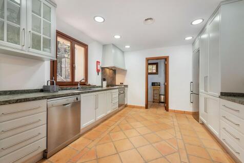 Kitchen (1)