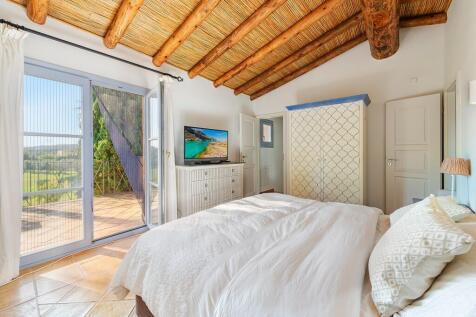 Bedroom (2)