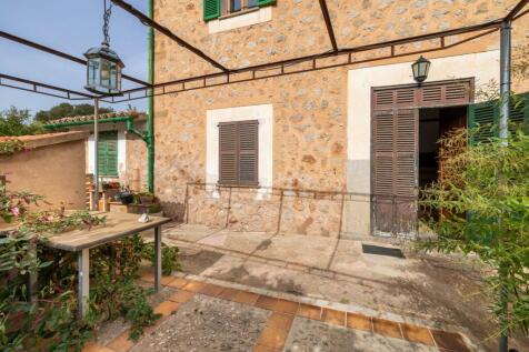 House (2)