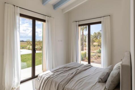 Bedroom (2)