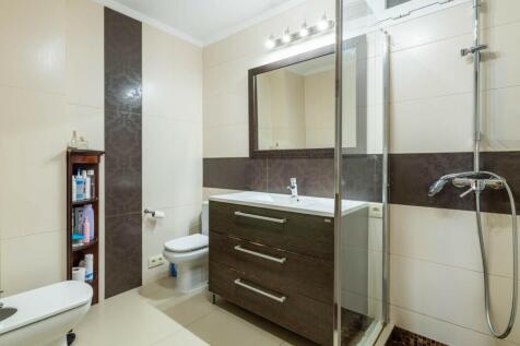 bathroom (2)